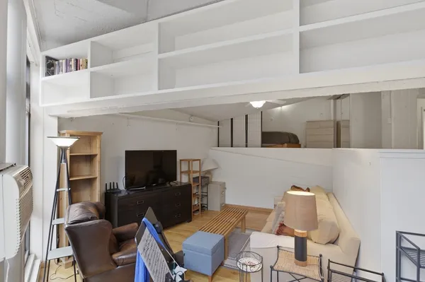 $3,100 | 12 Stoneholm Street, Unit 425, Boston, MA 02115