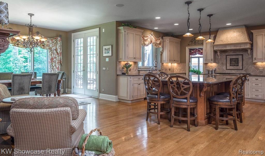 5174 Springdale Court Clarkston, MI 48348 - Photo 17 of 54 Breakfast Nook to French Doors to Terrace