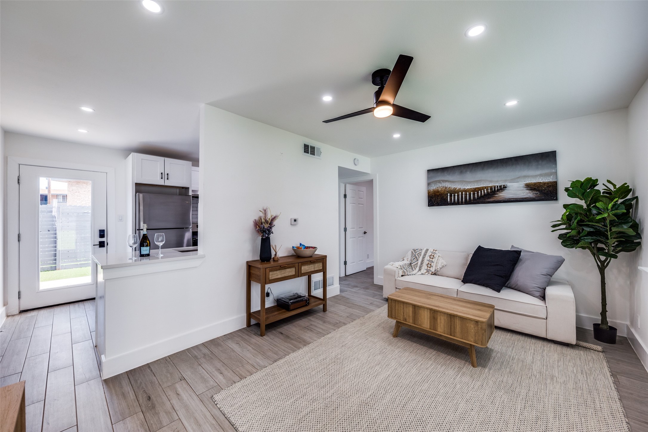 1200 East 52nd Street, Unit 204 Austin, TX 78723 - Photo 1 of 22