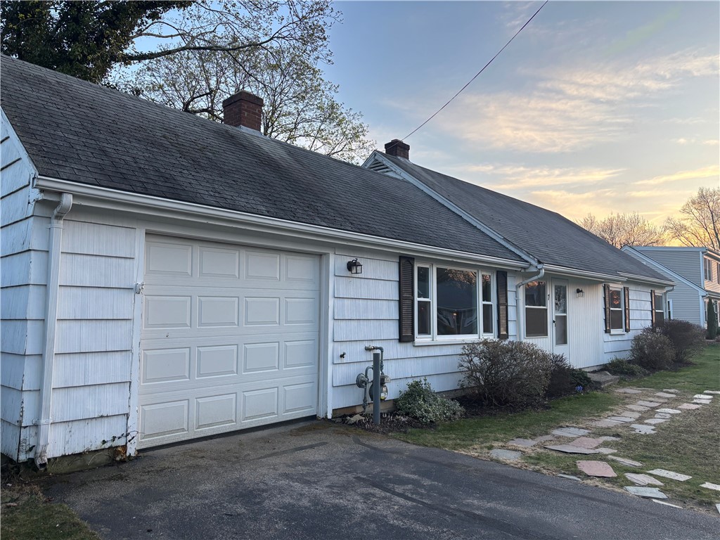 7 Sherbrook Road Barrington, RI 02806 - Photo 4 of 34 Attached Garage