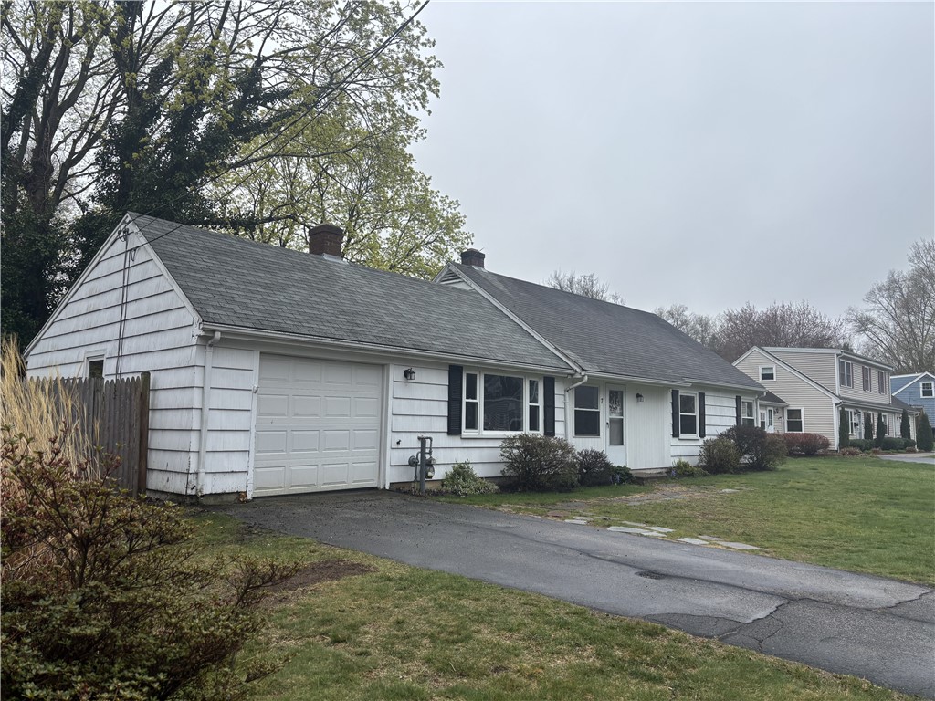7 Sherbrook Road Barrington, RI 02806 - Photo 6 of 34 Left Side