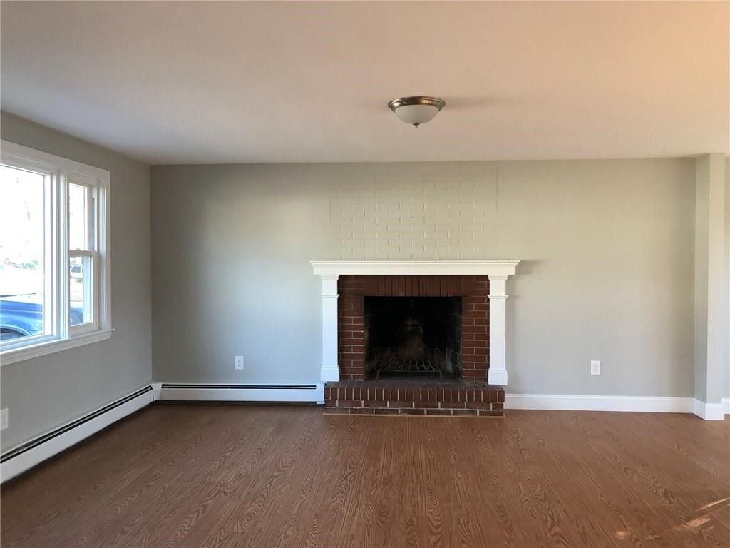 7 Sherbrook Road Barrington, RI 02806 - Photo 9 of 34 Fireplace