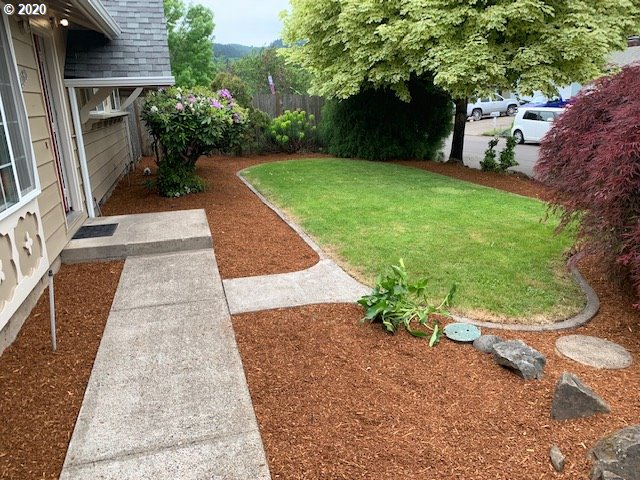 2780 21st Street Springfield, OR 97477 - Photo 2 of 11