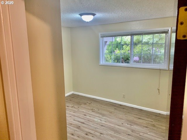 2780 21st Street Springfield, OR 97477 - Photo 10 of 11