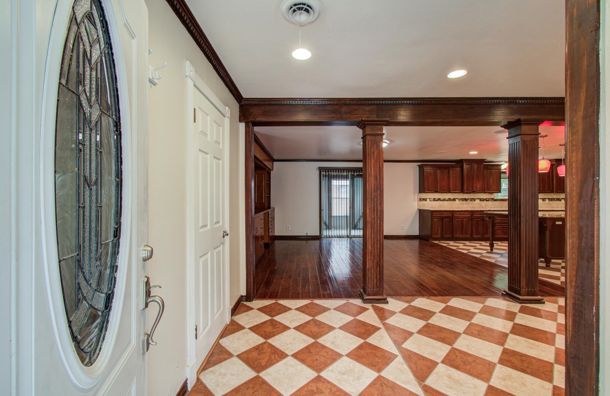 1722 Front Street Columbus, TX 78934 - Photo 3 of 41