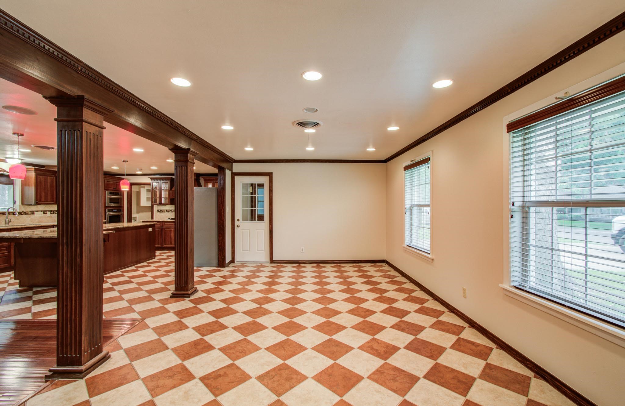 1722 Front Street Columbus, TX 78934 - Photo 8 of 41