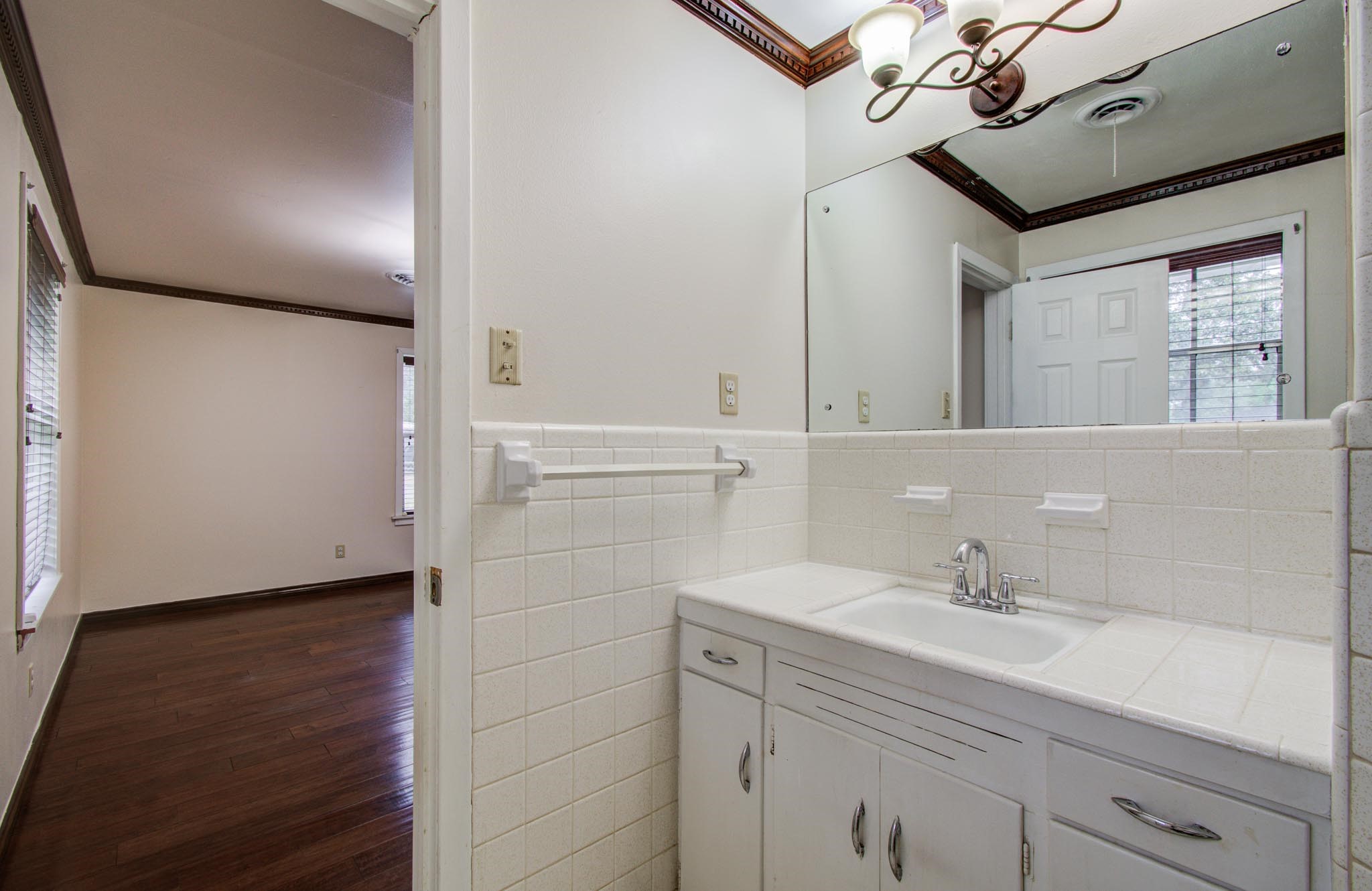 1722 Front Street Columbus, TX 78934 - Photo 10 of 41