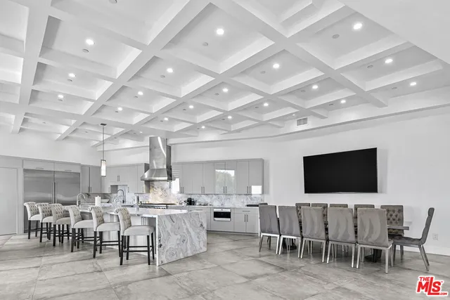 $5,295,000 | 6181 Temple Hill Drive, Los Angeles, CA 90068