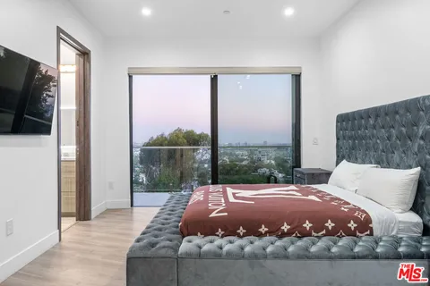 $5,295,000 | 6181 Temple Hill Drive, Los Angeles, CA 90068