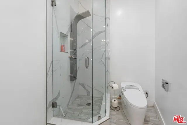 $5,295,000 | 6181 Temple Hill Drive, Los Angeles, CA 90068