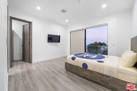 $5,295,000 | 6181 Temple Hill Drive, Los Angeles, CA 90068