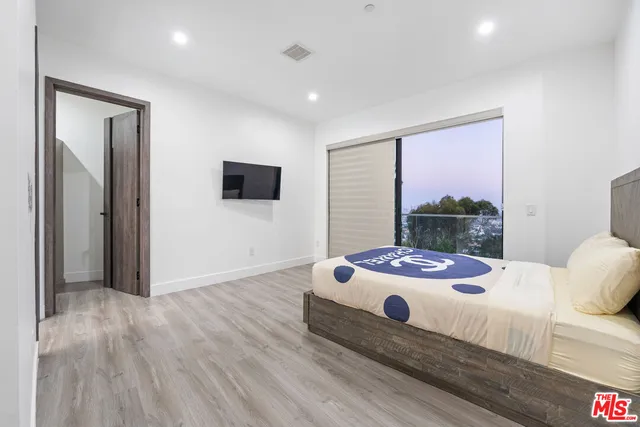 $5,295,000 | 6181 Temple Hill Drive, Los Angeles, CA 90068