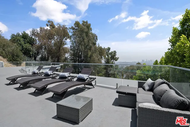 $5,295,000 | 6181 Temple Hill Drive, Los Angeles, CA 90068