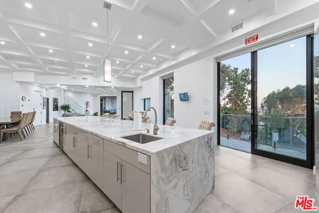 $5,295,000 | 6181 Temple Hill Drive, Los Angeles, CA 90068