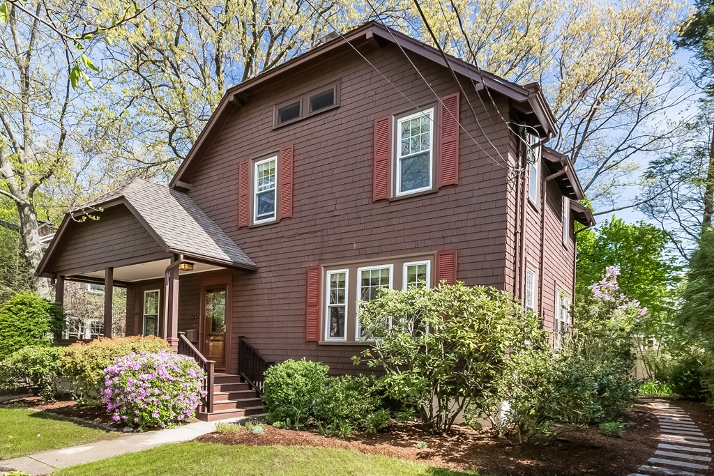 25 Canterbury Road Newton, MA 02461 - Photo 1 of 19 Gallery Image 1