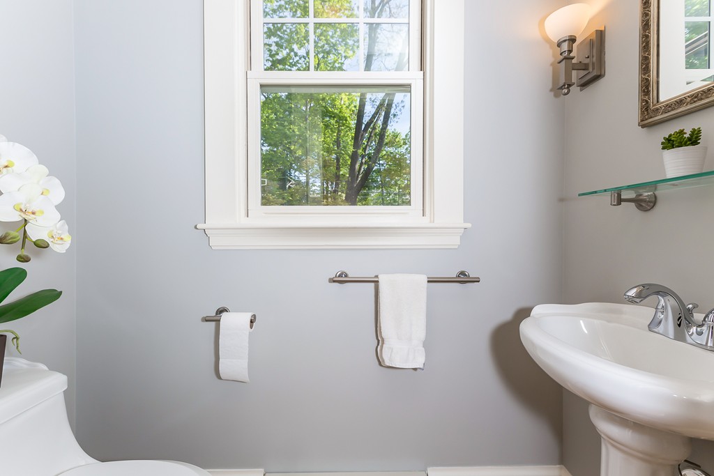 25 Canterbury Road Newton, MA 02461 - Photo 11 of 19 Gallery Image 11