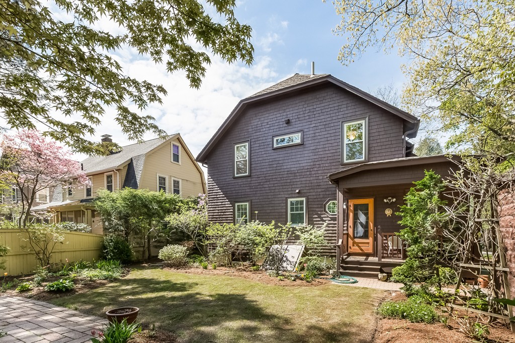 25 Canterbury Road Newton, MA 02461 - Photo 18 of 19 Gallery Image 18
