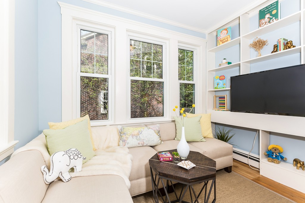 25 Canterbury Road Newton, MA 02461 - Photo 3 of 19 Gallery Image 3