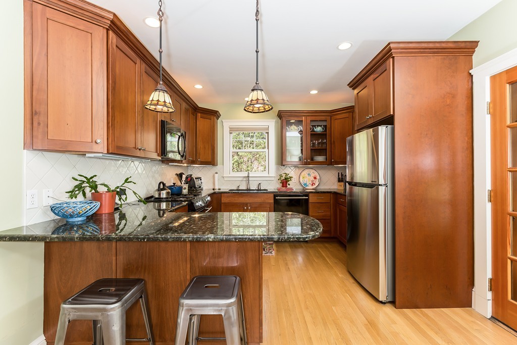 25 Canterbury Road Newton, MA 02461 - Photo 8 of 19 Gallery Image 8