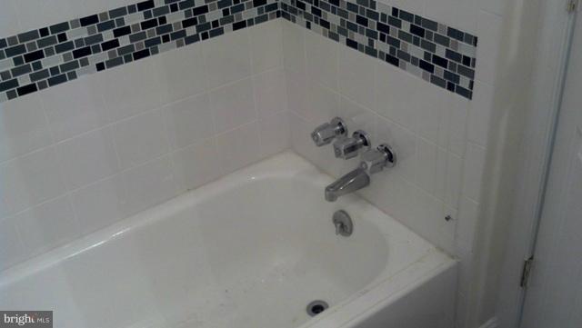 2206 Falling Creek Road Silver Spring, MD 20904 - Photo 18 of 21 Bath