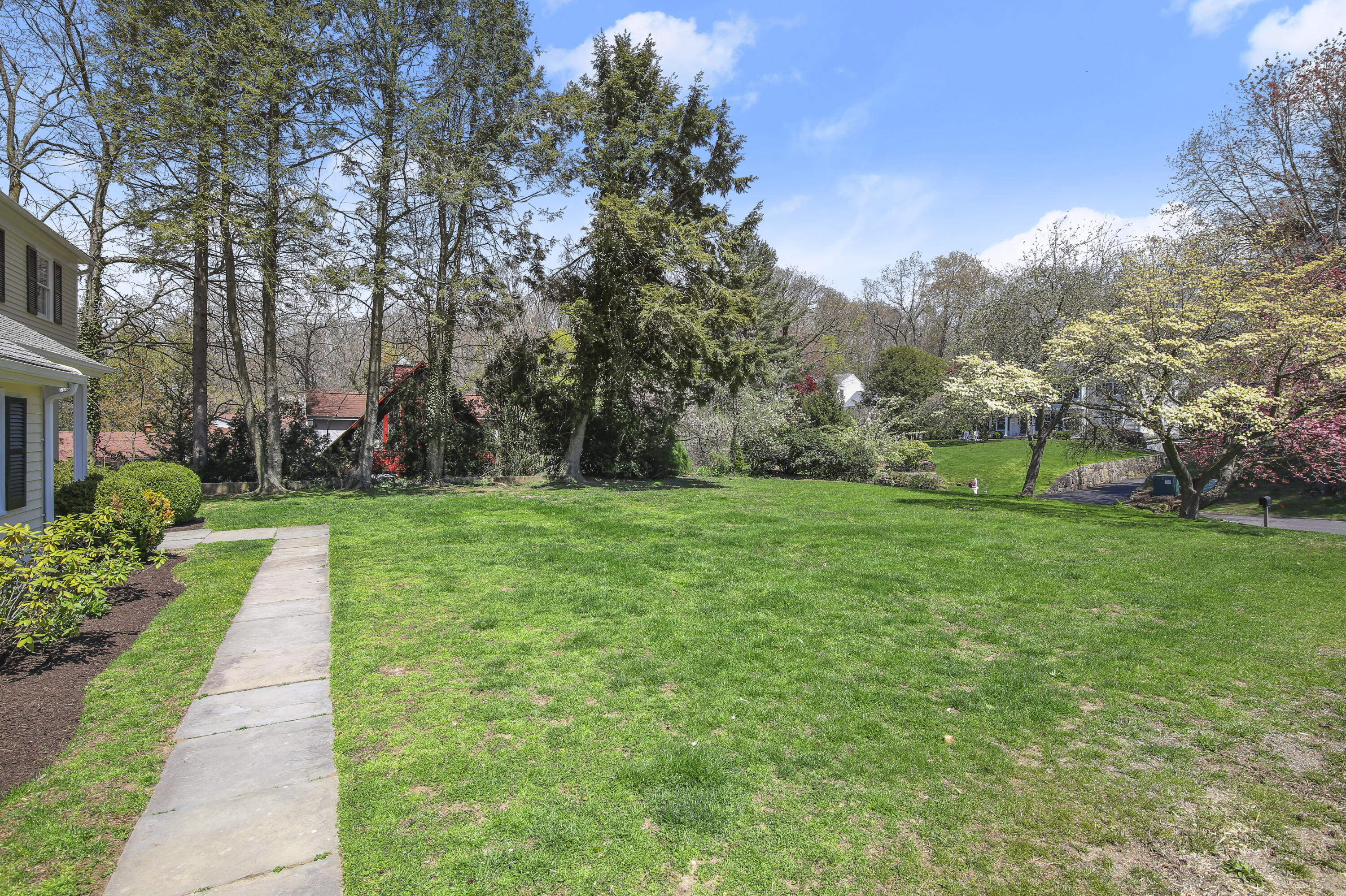 5 Barringer Road Darien, CT 06820 - Photo 36 of 39