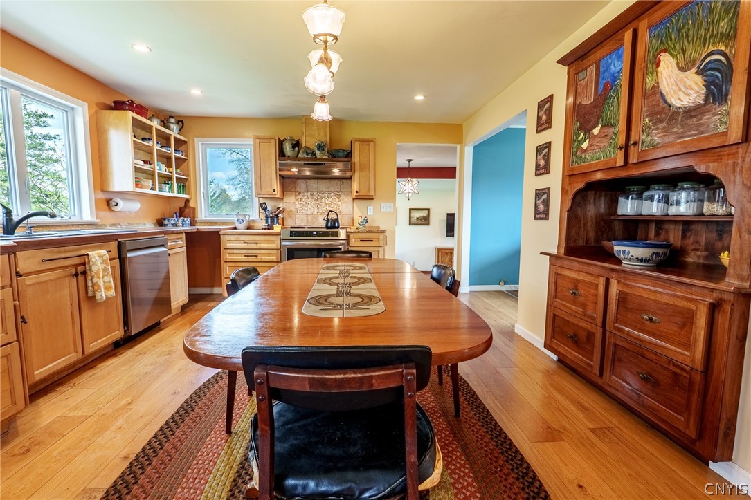 4111 Watervale Road Manlius, NY 13104 - Photo 3 of 48
