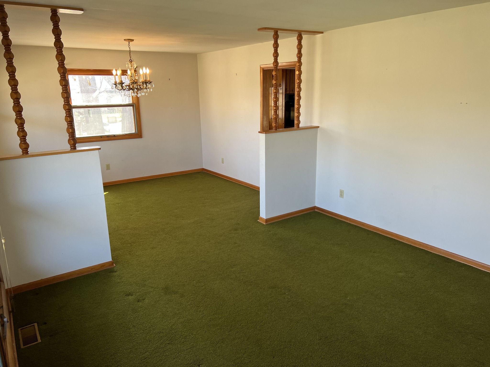 266 Shelton Road Manchester, TN 37355 - Photo 11 of 39 a view of a room with window
