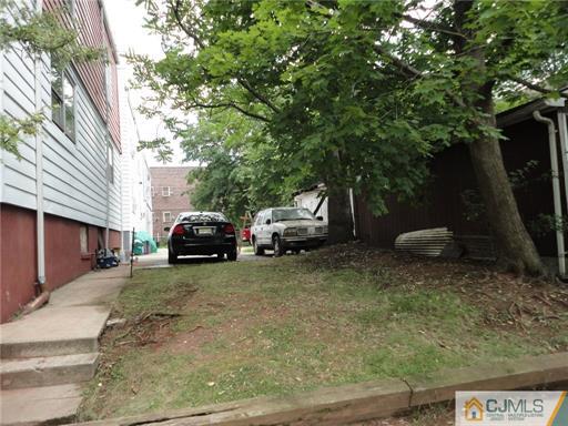 196 Rutgers Street New Brunswick, NJ 08901 - Photo 2 of 3 Gallery Image 2