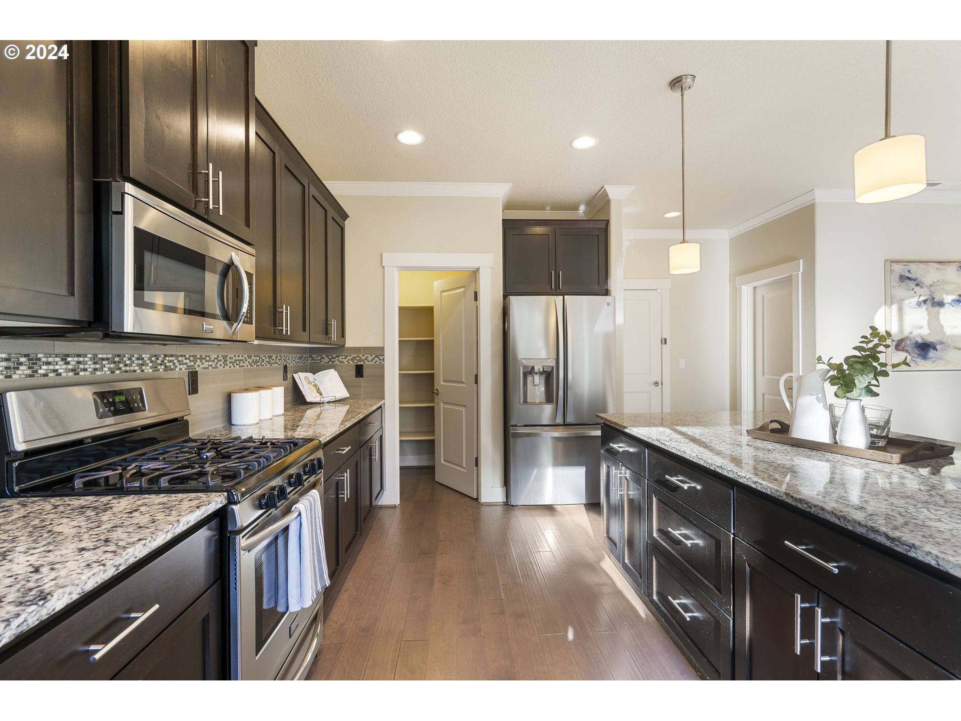 7613 Southwest Applegate Drive Beaverton, OR 97007 - Photo 19 of 48 Kitchen
