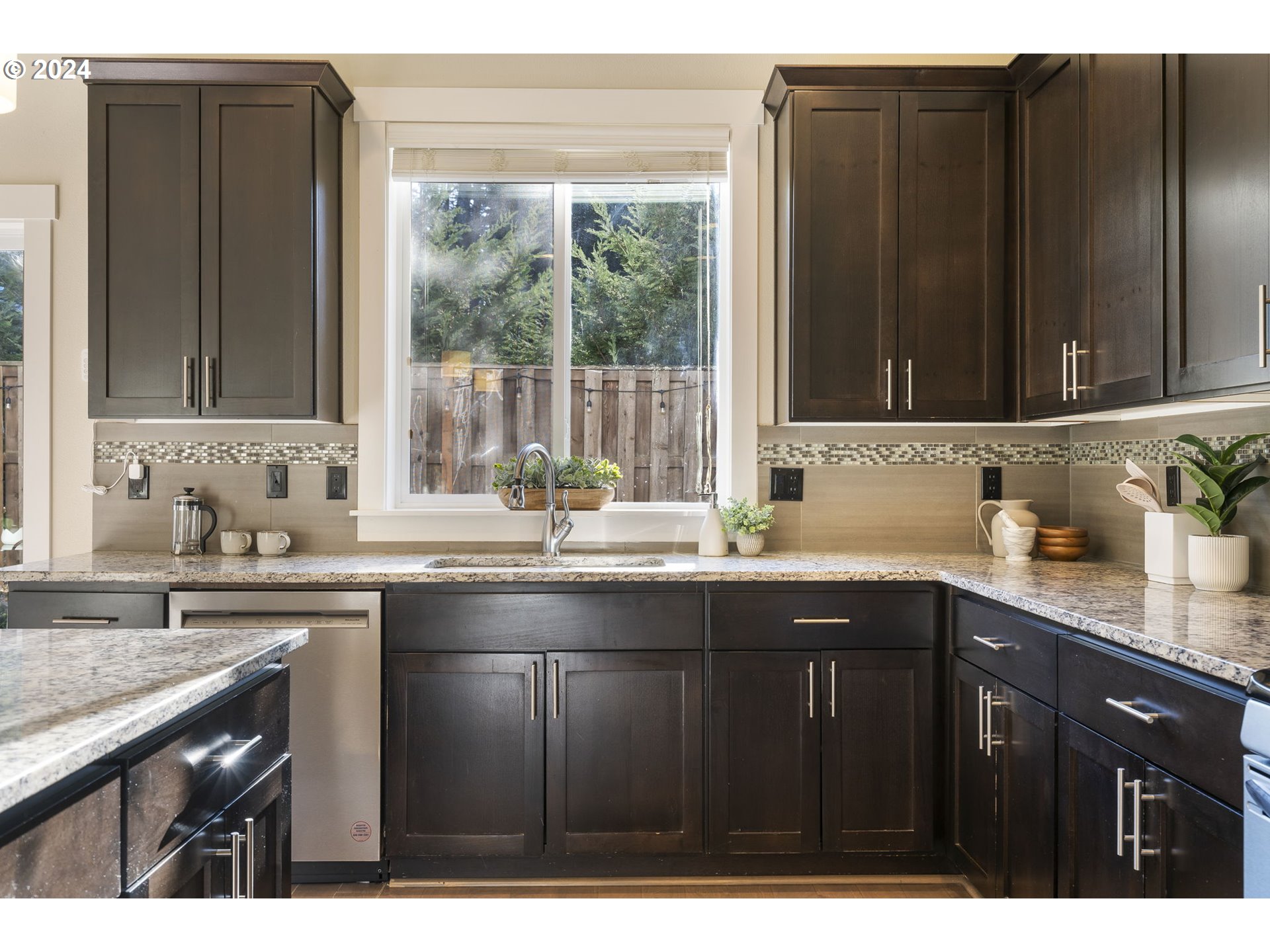7613 Southwest Applegate Drive Beaverton, OR 97007 - Photo 21 of 48 Kitchen
