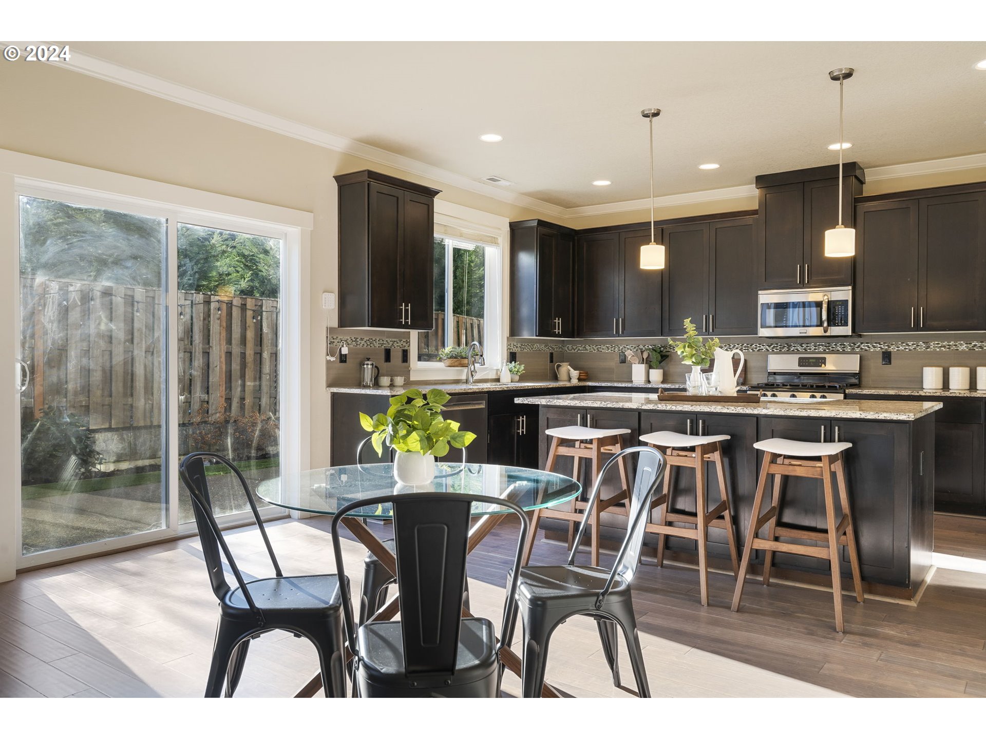 7613 Southwest Applegate Drive Beaverton, OR 97007 - Photo 22 of 48 Kitchen