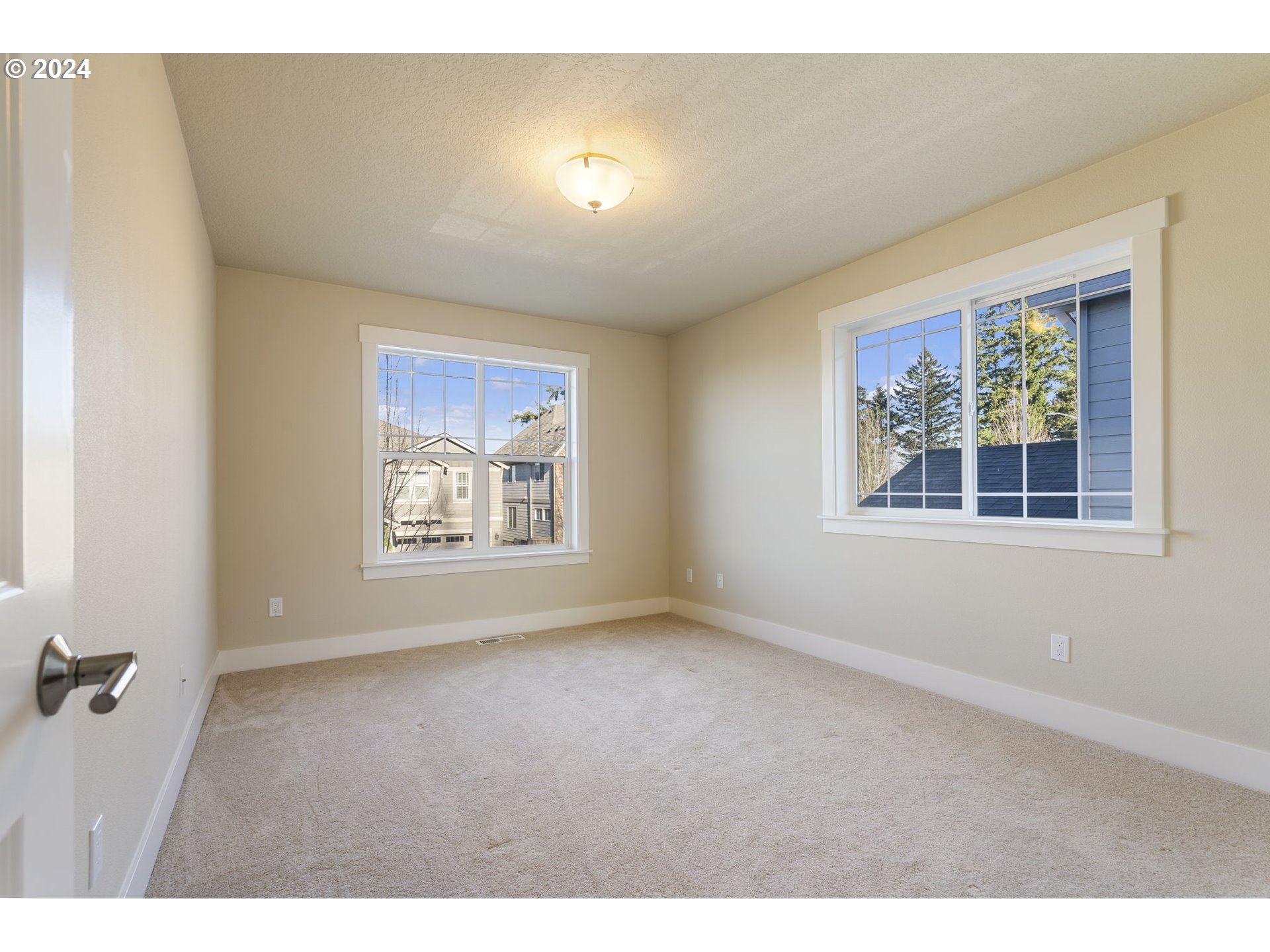7613 Southwest Applegate Drive Beaverton, OR 97007 - Photo 33 of 48 Bedroom