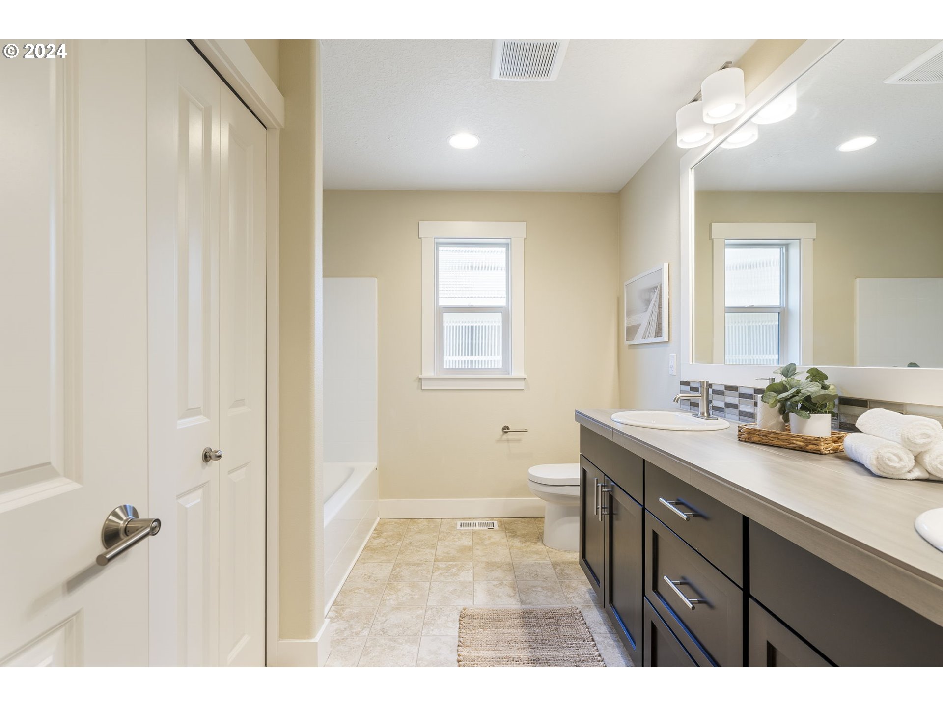 7613 Southwest Applegate Drive Beaverton, OR 97007 - Photo 42 of 48 Bathroom