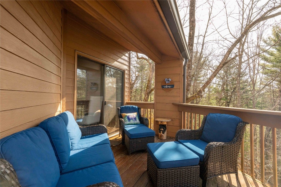 81 Emerald Ridge Road, Unit 37 Sapphire, NC 28774 - Photo 15 of 40 Gallery Image 15