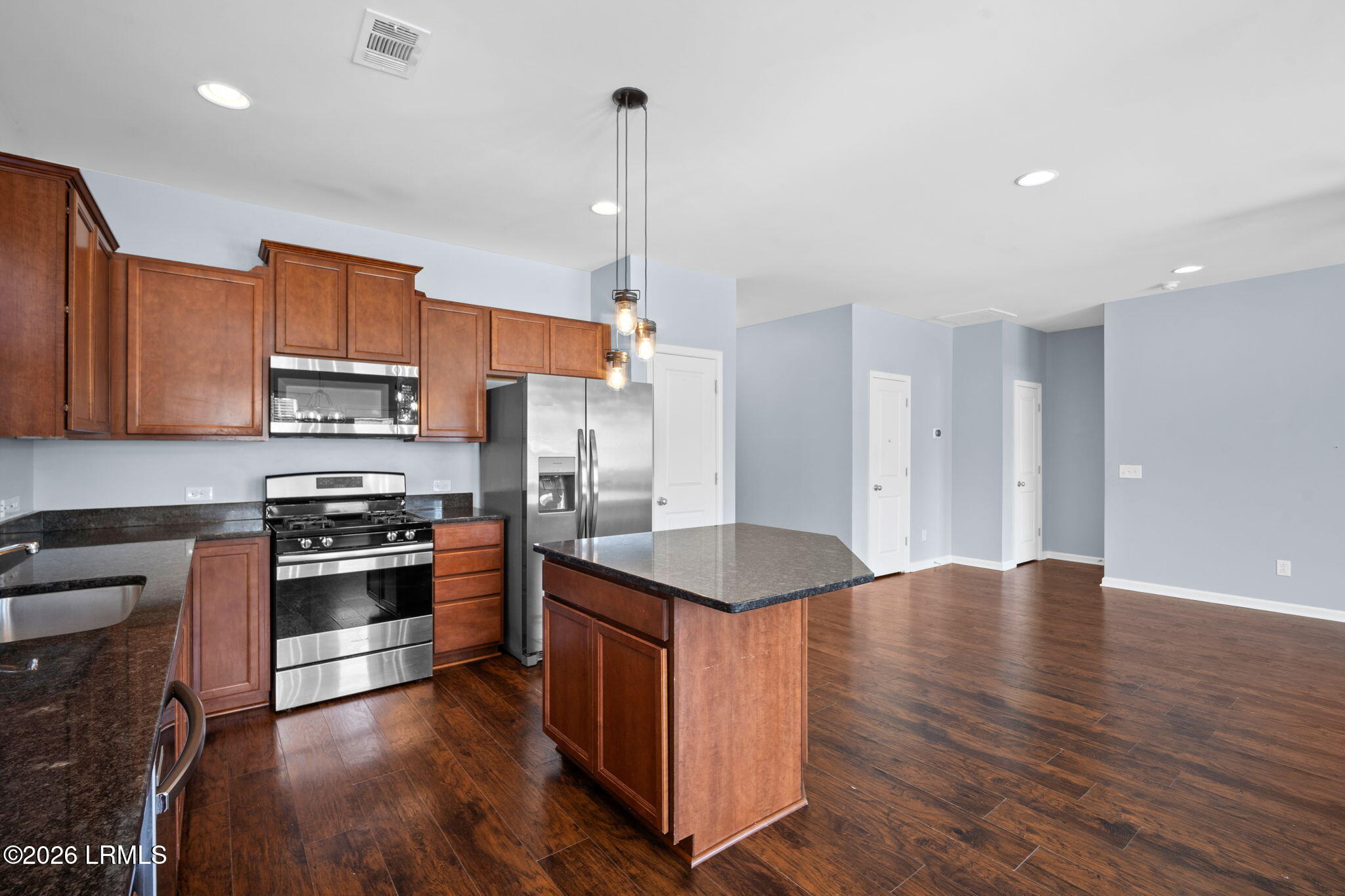 13 Wando Place Beaufort, SC 29906 - Photo 12 of 35 20-web-or-mls-2_12-20