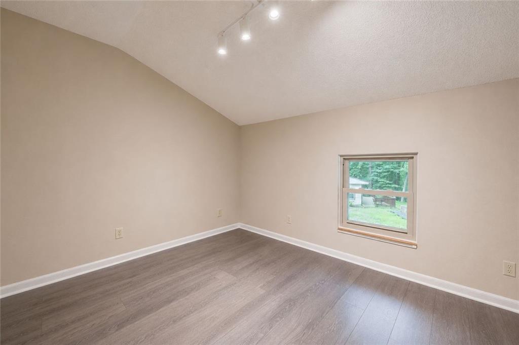 465 Waters Edge Clarkesville, GA 30523 - Photo 32 of 46