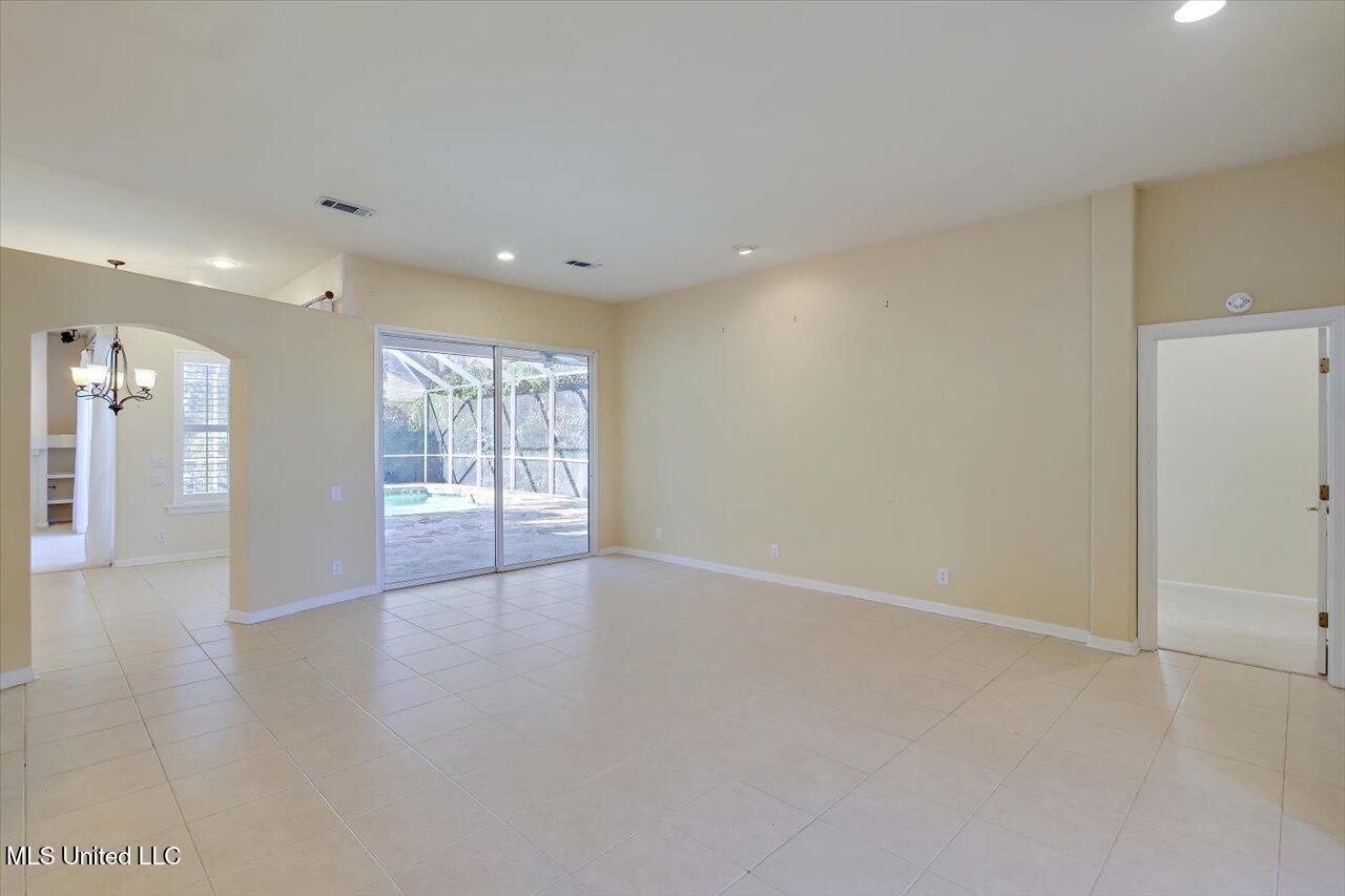 518 Heatherstone Court Ridgeland, MS 39157 - Photo 11 of 48 08-518 Heatherstone Ct