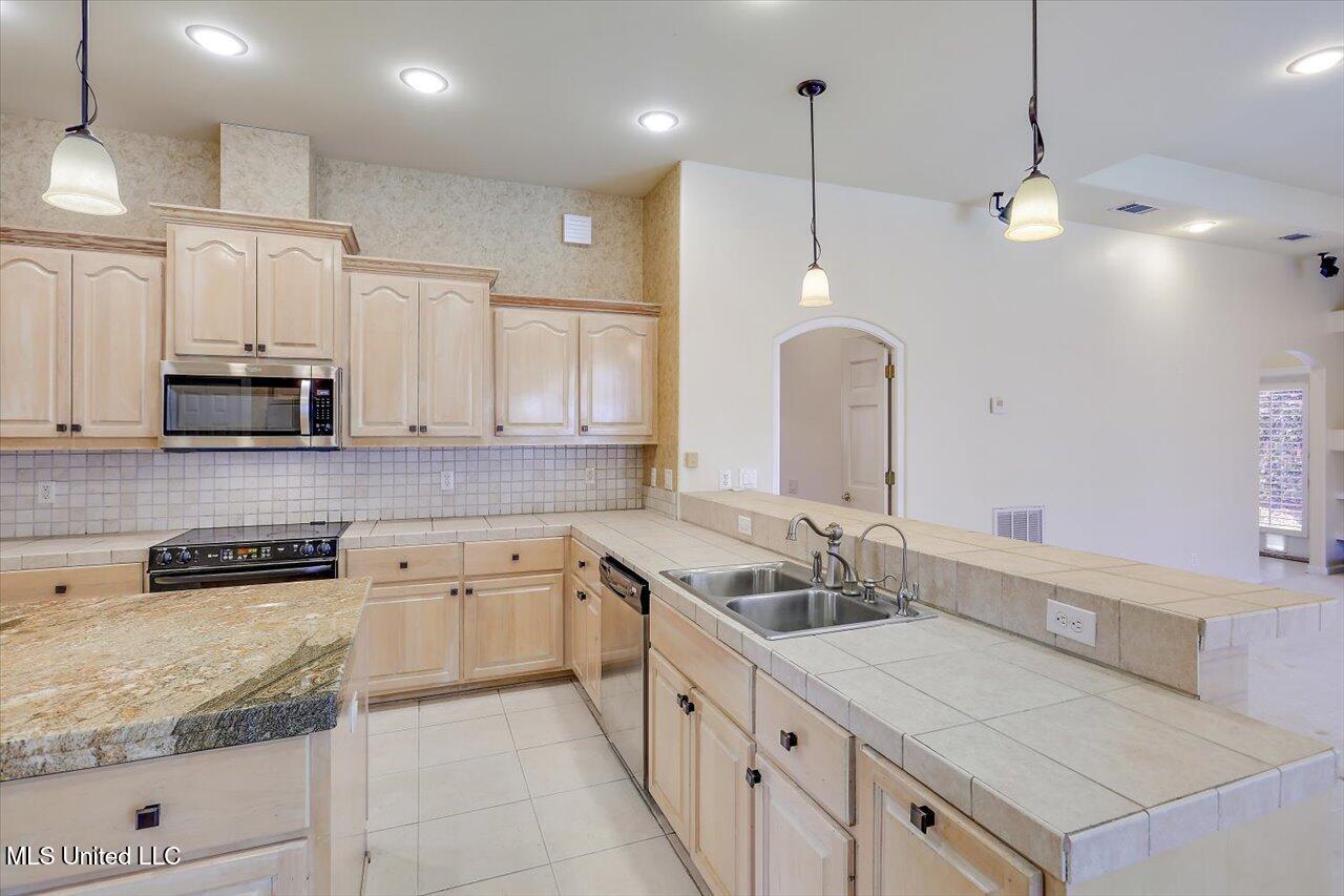 518 Heatherstone Court Ridgeland, MS 39157 - Photo 17 of 48 14-518 Heatherstone Ct