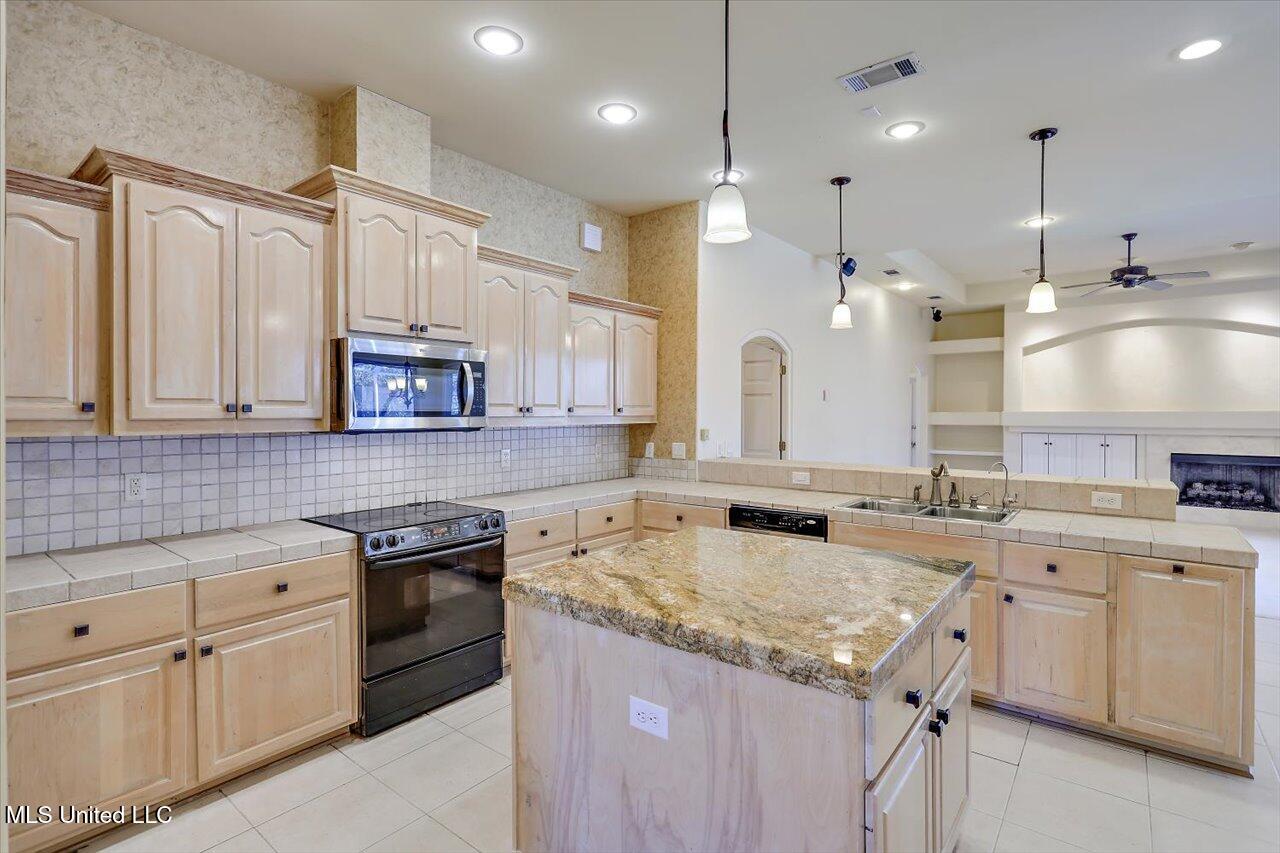 518 Heatherstone Court Ridgeland, MS 39157 - Photo 18 of 48 15-518 Heatherstone Ct