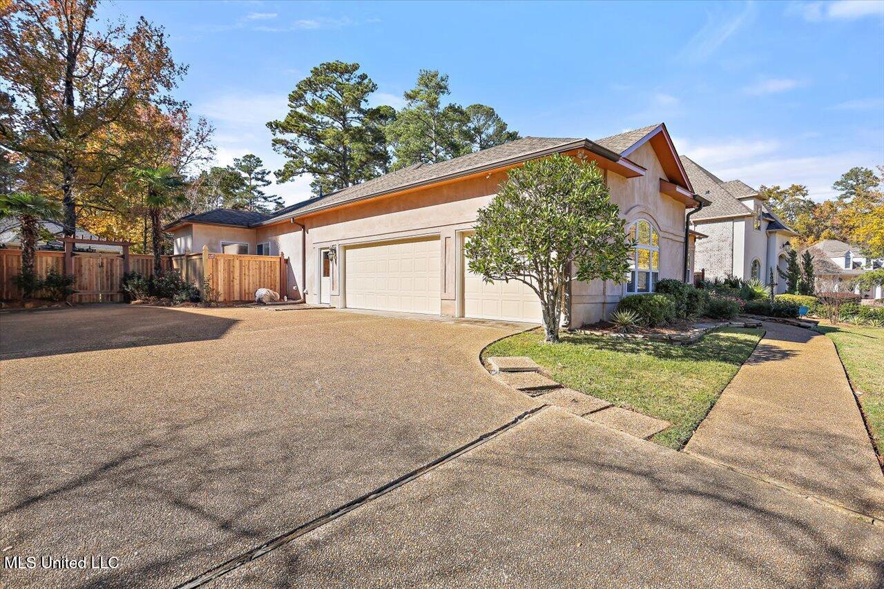 518 Heatherstone Court Ridgeland, MS 39157 - Photo 5 of 48 05-518 Heatherstone Ct