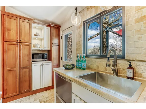 $680,000 | 11 Red Gulch Road, Lyons, CO 80540