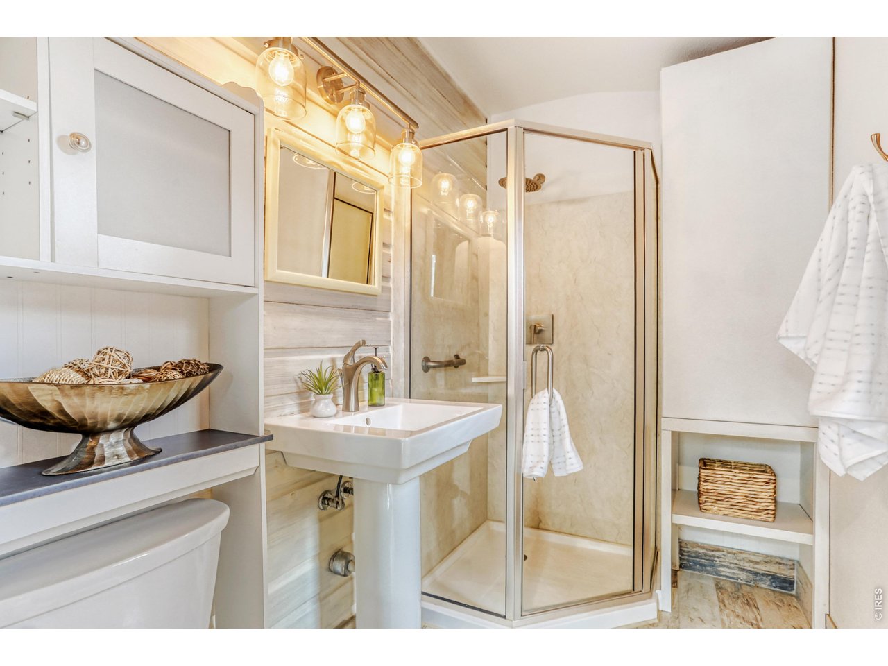 11 Red Gulch Road Lyons, CO 80540 - Photo 18 of 47 2nd bath remodeled in 2015