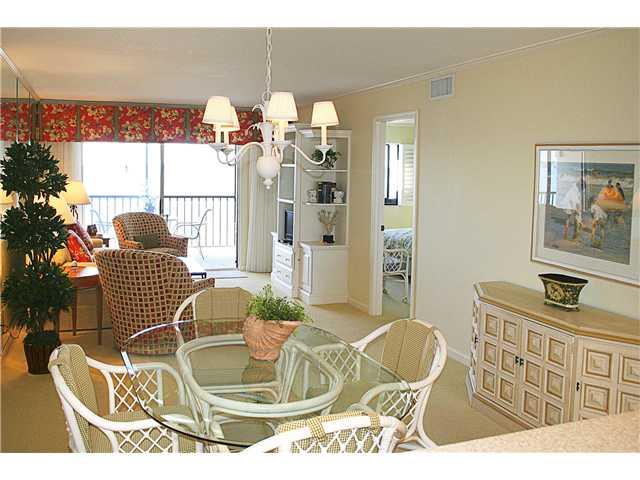 10 Northeast Plantation Road, Unit 304 Jensen Beach, FL 34957 - Photo 8 of 19 Gallery Image 8