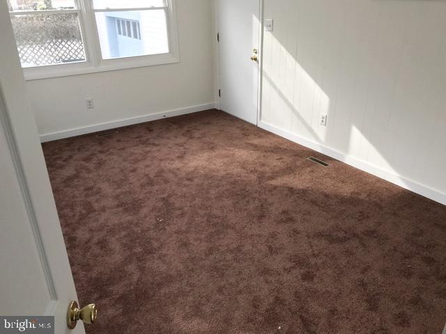 316 Franklin Road Glassboro, NJ 08028 - Photo 11 of 16 an empty room with windows