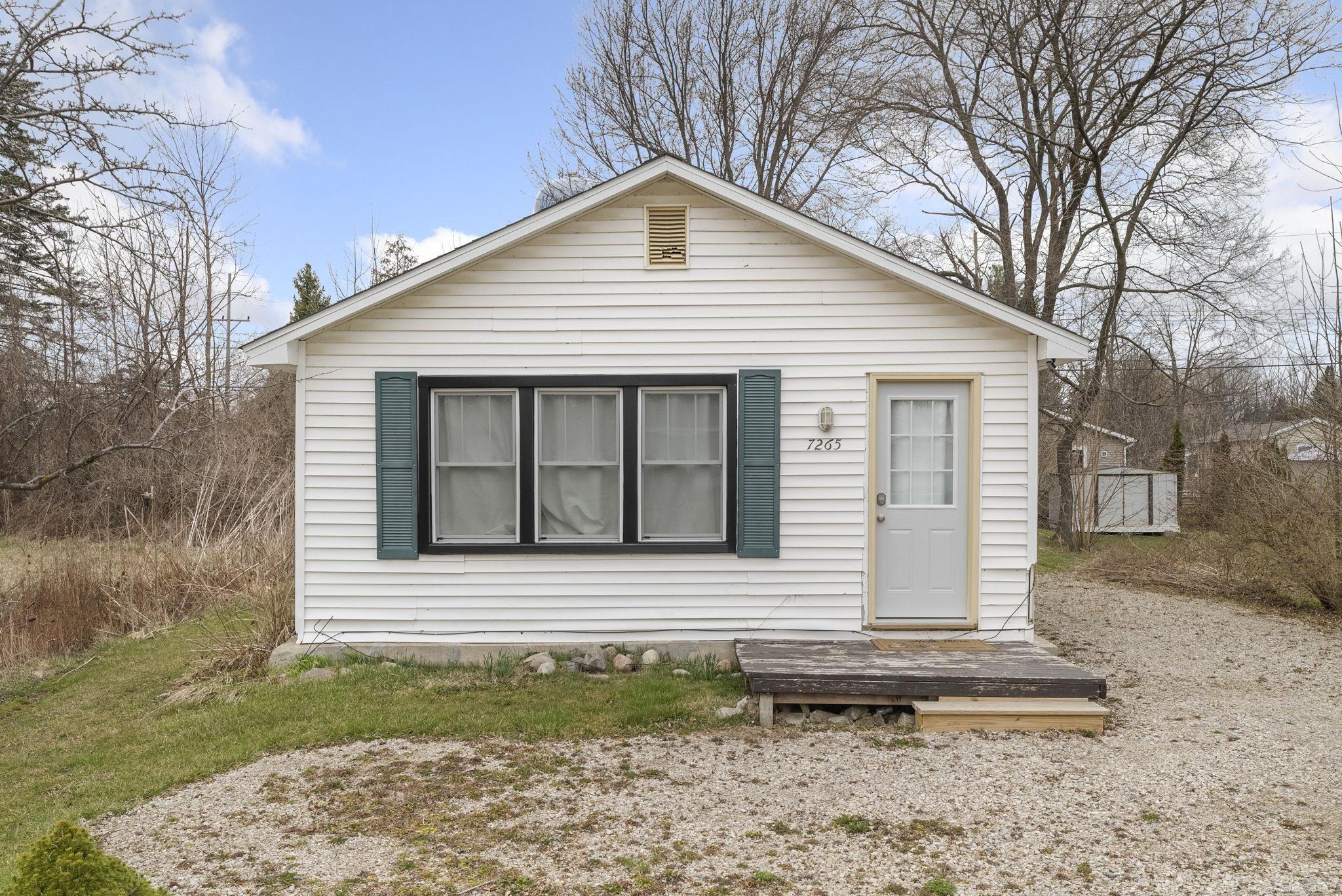 7265 Cedar Road Lexington, MI 48450 - Photo 1 of 25