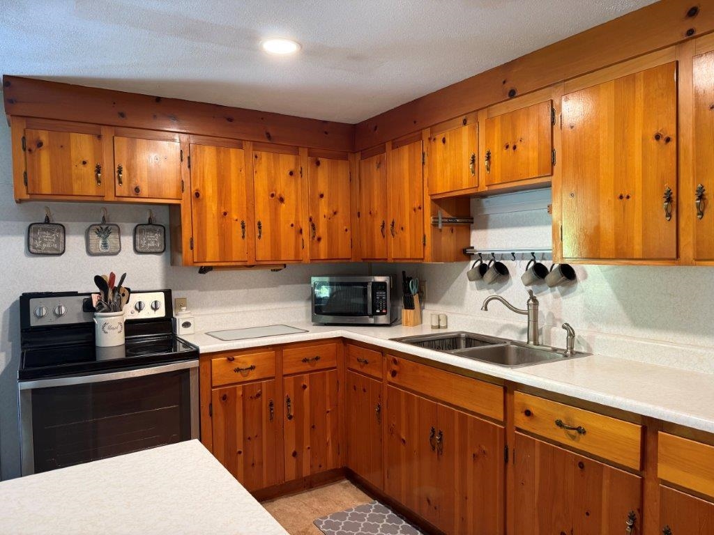 920 Town House Road Cornish, NH 03745 - Photo 2 of 47