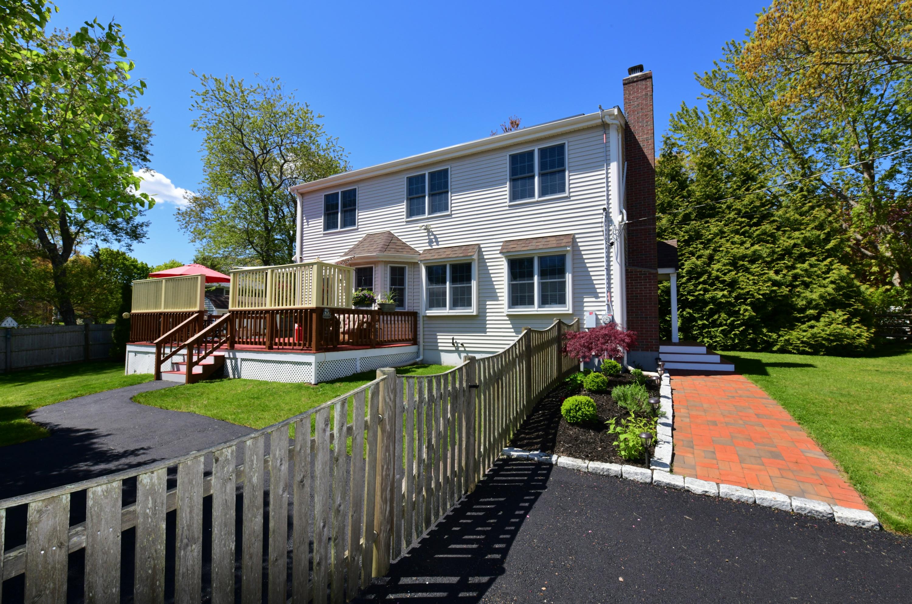26 Hunters Ridge Road Sagamore Beach, MA 02562 - Photo 3 of 39 LRE_4396