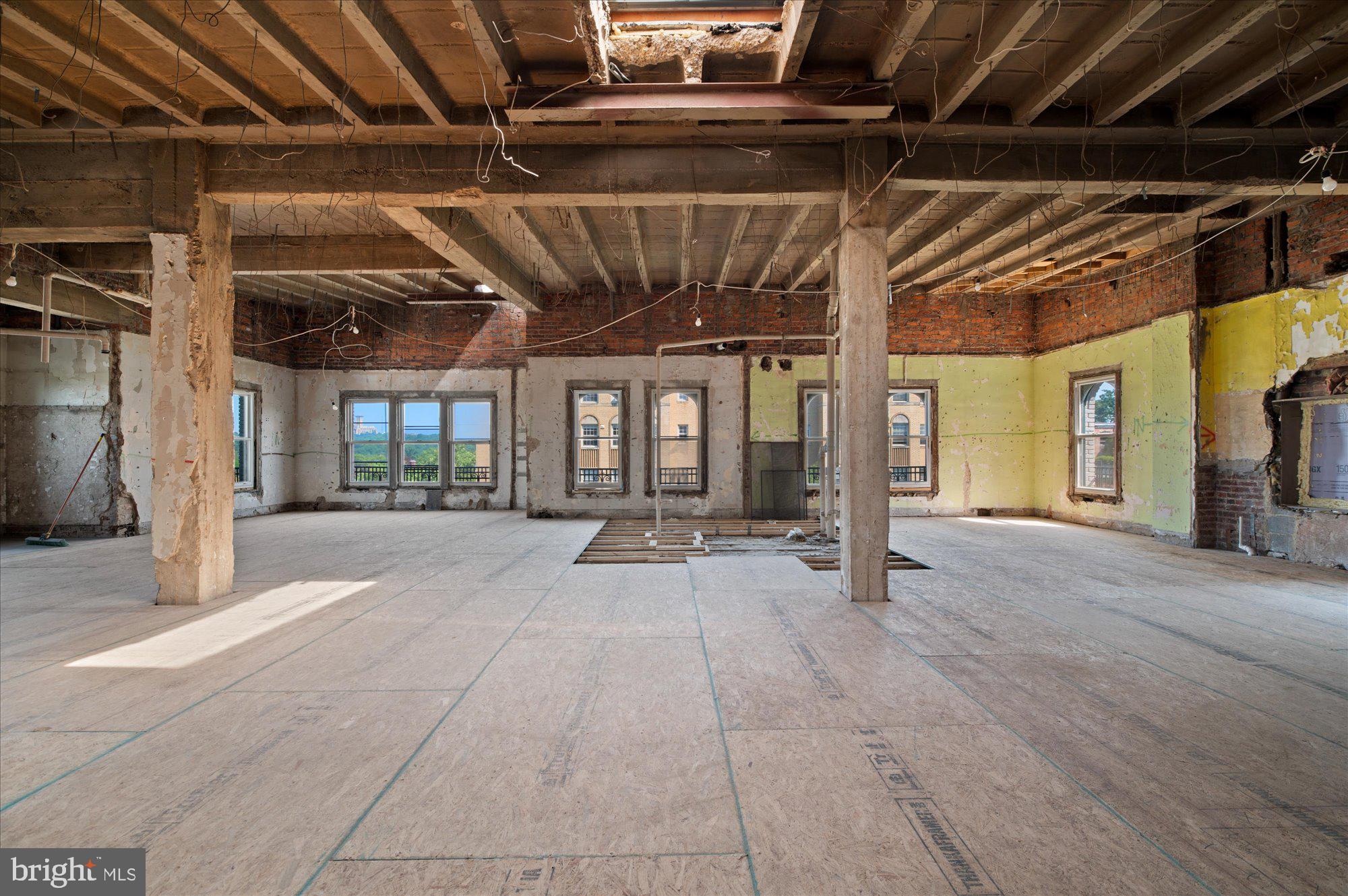 2230 California Street Northwest, Unit 6AW Washington, DC 20008 - Photo 3 of 14 Expansive Penthouse Spans Nearly 3000sf