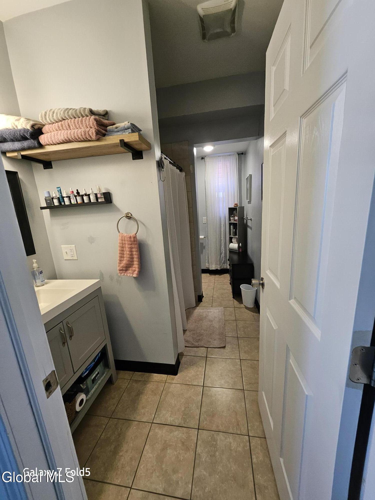 1019 Broadway, Unit 3 Rensselaer, NY 12144 - Photo 3 of 12 1000124781