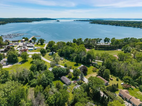 $315,000 | 118 McGinn Drive, St. Albans Town, VT 05478